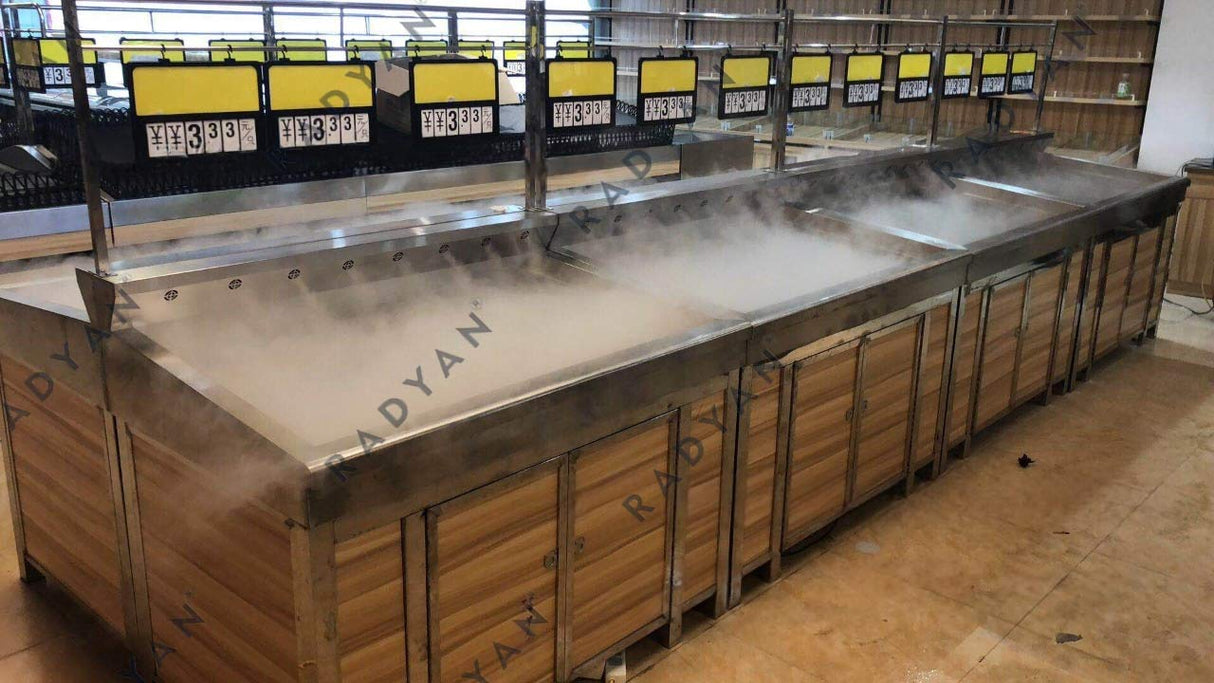 Leafy vegetable spray display rack for supermarket fresh food store