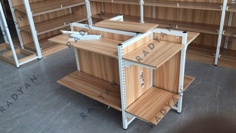 Steel-wood square frame