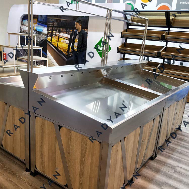 Leafy vegetable spray display rack for supermarket fresh food store